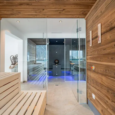 호텔 By Mein Almhof Superior 나우더스