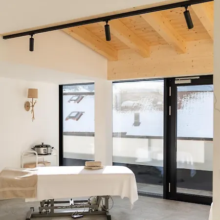 Suites Nauders Hotel