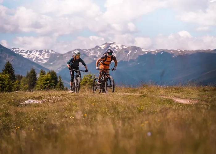 By Mein Almhof Superior ナウダース