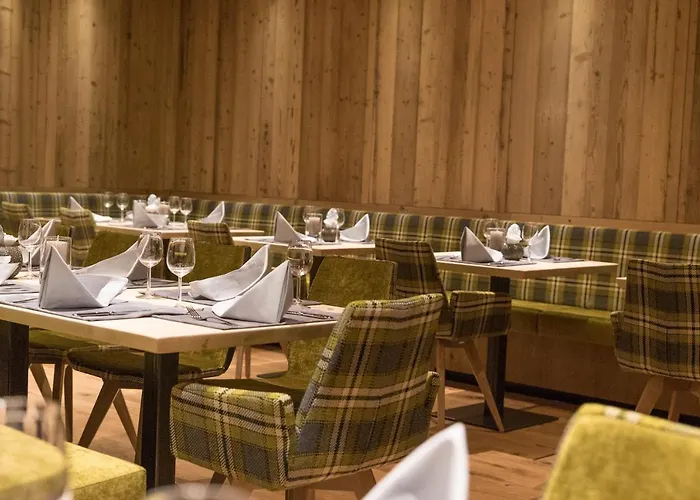 By Mein Almhof Superior ナウダース