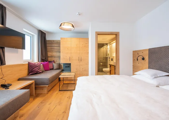 ホテル By Mein Almhof Superior 4*