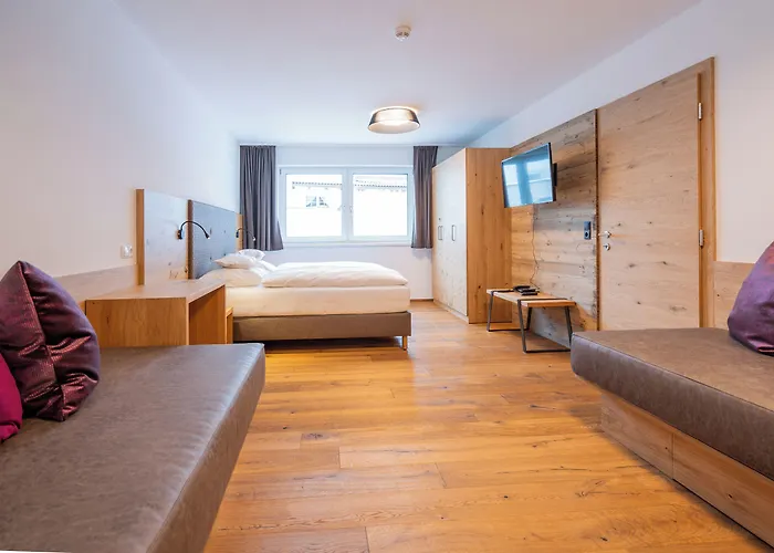 By Mein Almhof Superior ホテル