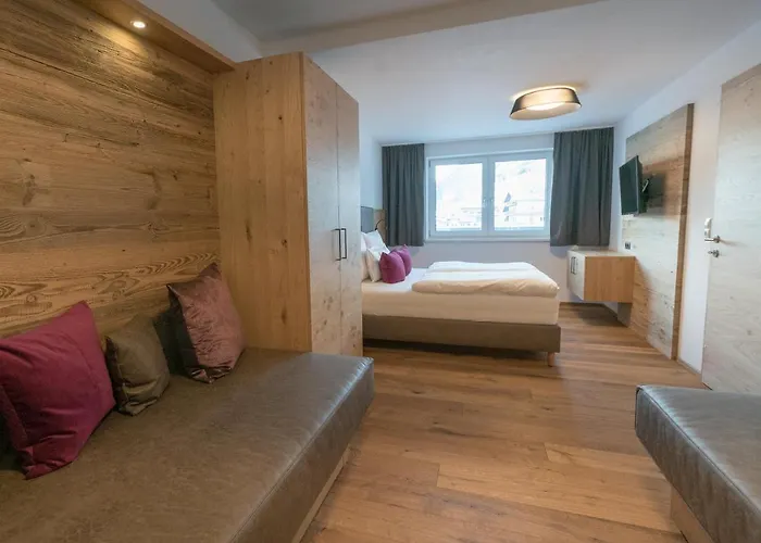 By Mein Almhof Superior ホテル 4*