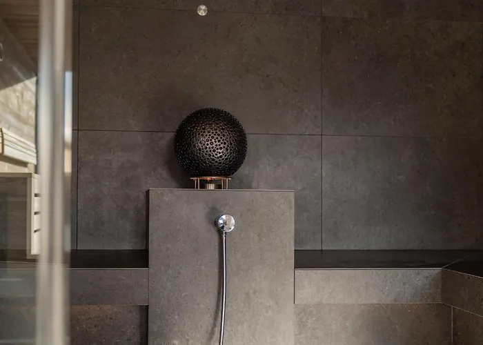 By Mein Almhof Superior ナウダース