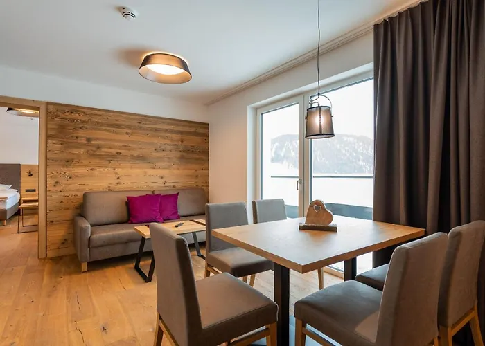 By Mein Almhof Superior 4* ナウダース