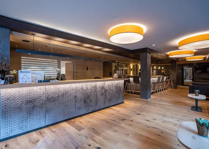 ホテル By Mein Almhof Superior 4*