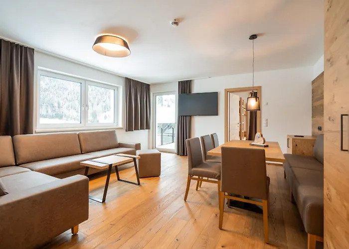 By Mein Almhof Superior ホテル