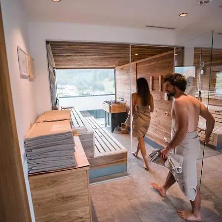 By Mein Almhof Superior ナウダース