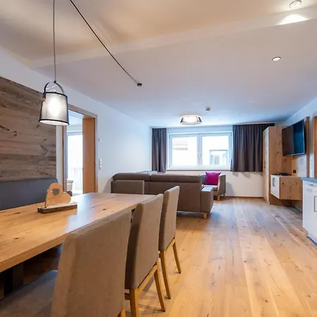 By Mein Almhof Superior 4*