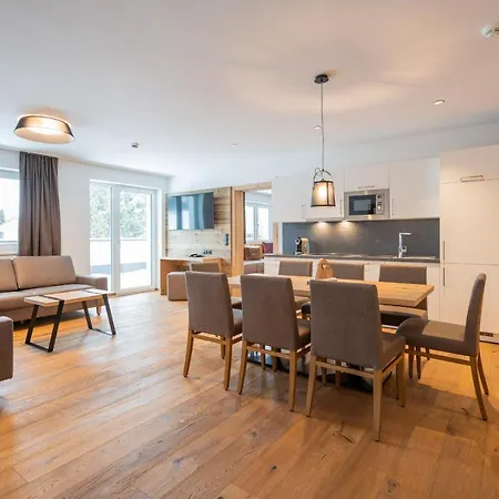 By Mein Almhof Superior ナウダース