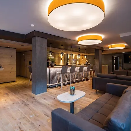 By Mein Almhof Superior 4* ナウダース