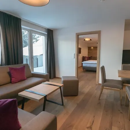 By Mein Almhof Superior ホテル ナウダース